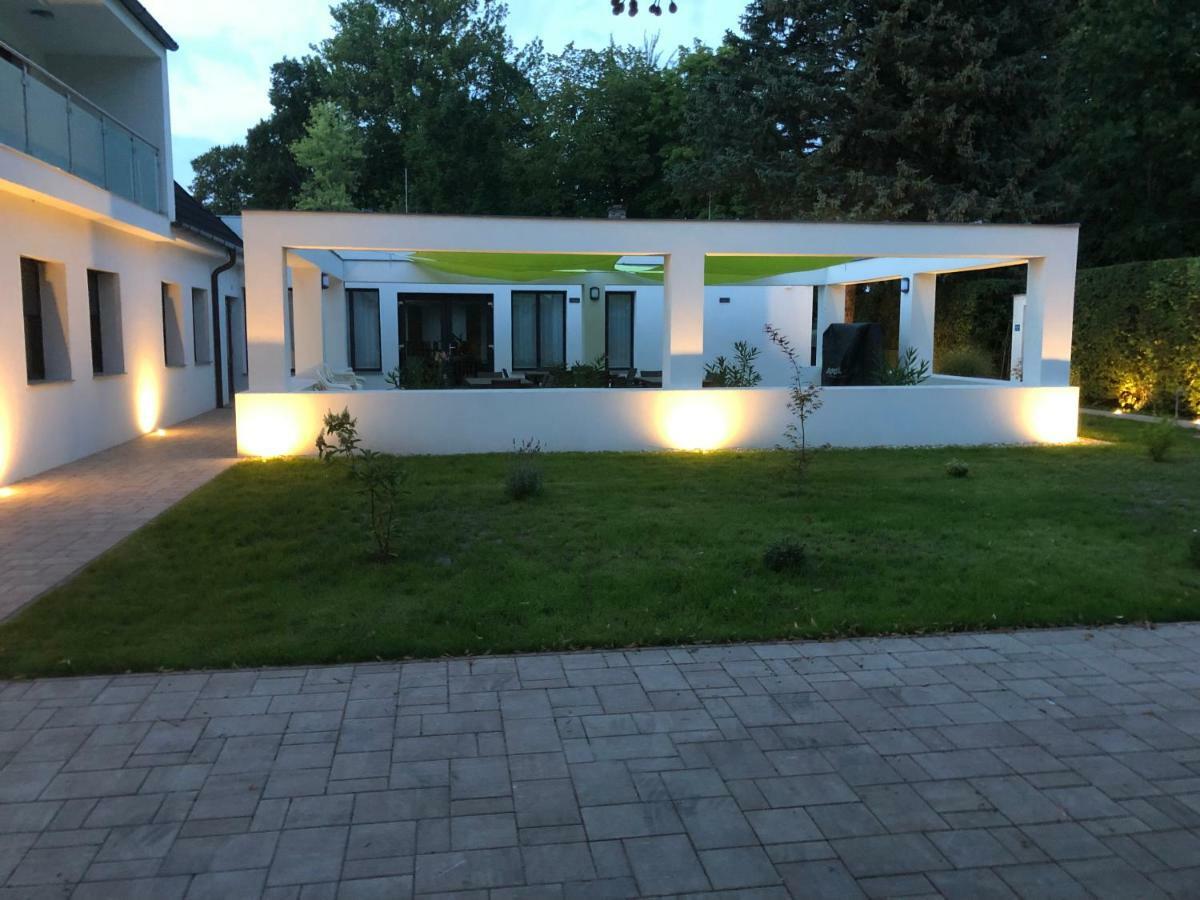 Duna Vendeghaz Hotel Fadd-Dombori Buitenkant foto