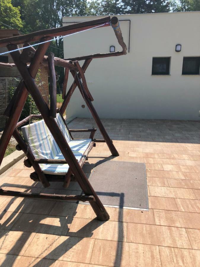 Duna Vendeghaz Hotel Fadd-Dombori Buitenkant foto